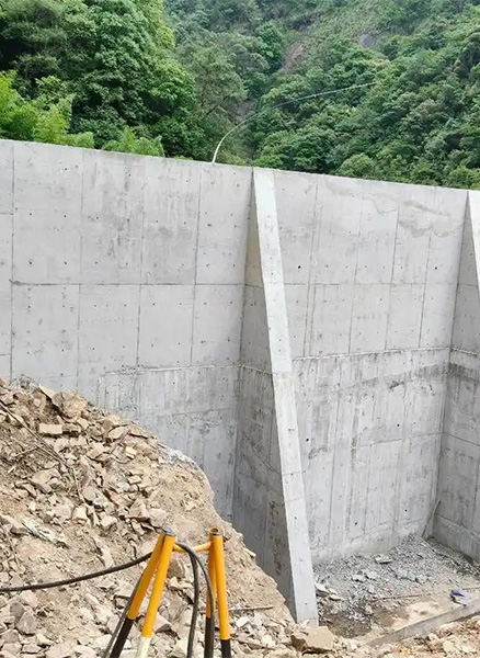 忻州繁峙县重力式挡土墙